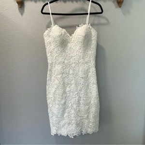 Sweetheart White Lace Wedding Dress